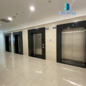 Thang máy tốc độ cao tại Republic Plaza