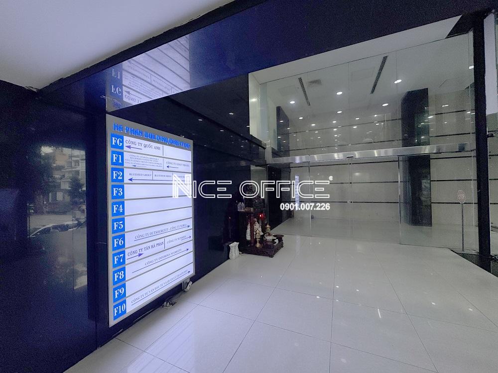 bang-ten-cong-ty-ngay-sanh-tret-toa-nha-ha-phan-building-ton-that-tung