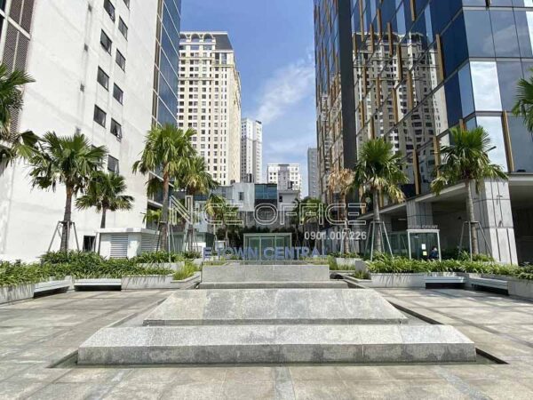 Cảnh quan kết nối giữa tòa nhà Etown Central & Ree Tower