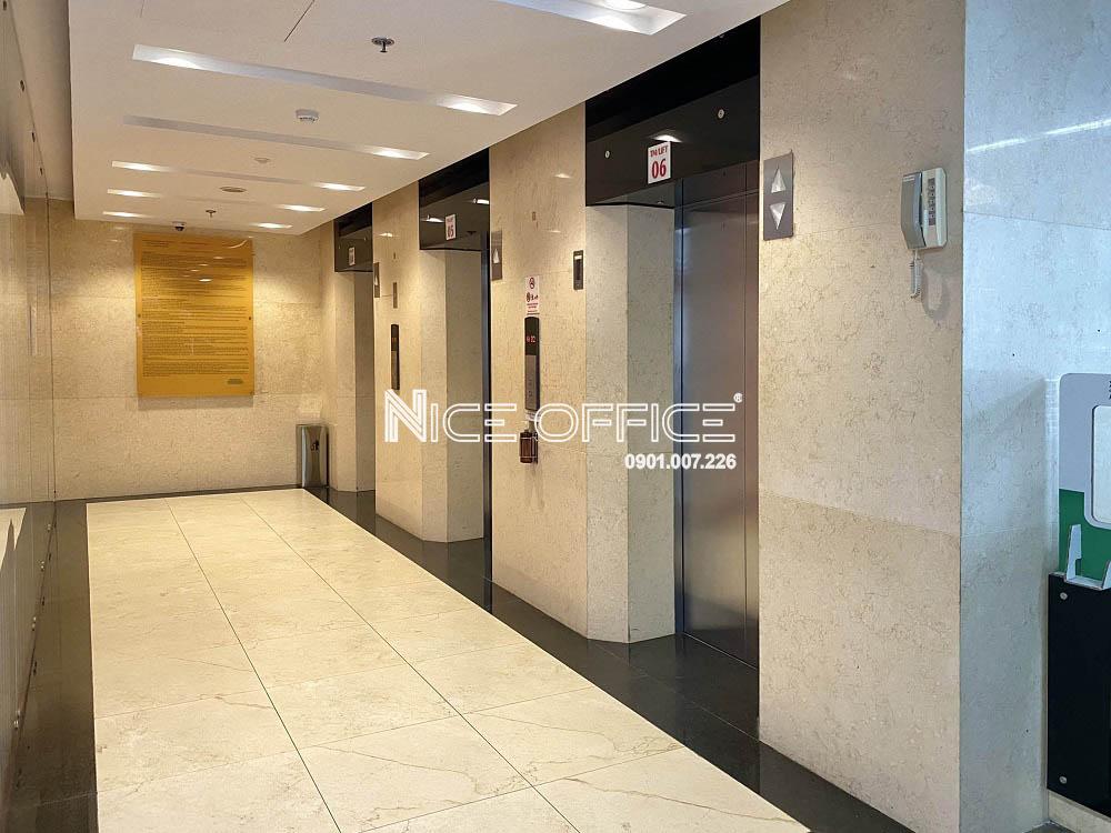 khu-vuc-thang-may-tai-toa-nha-bao-sai-gon-giai-phong-quan-3