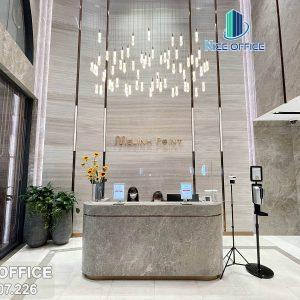Lễ tân tại tòa nhà văn phòng Mê Linh Point Tower