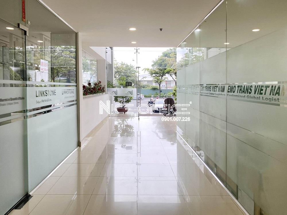 loi-di-chung-tai-tang-tret-toa-nha-hong-anh-japan-building