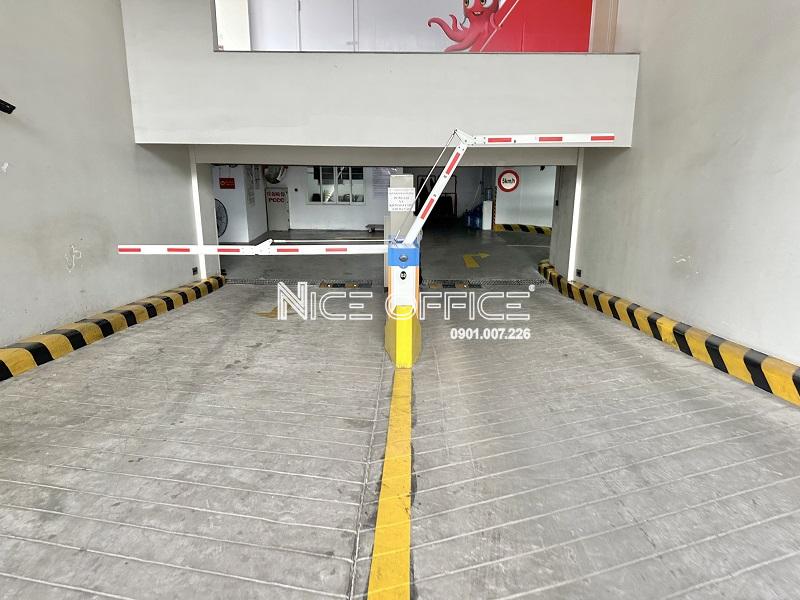 loi-xuong-ham-xe-tai-toa-nha-vrg-building-quan-3