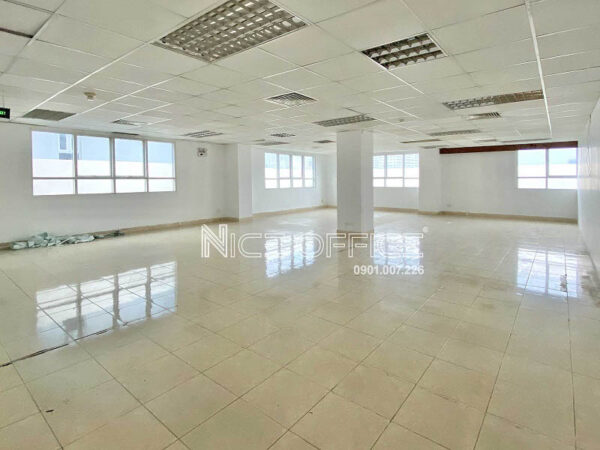 Mặt bằng trống cho thuê tại tòa nhà Central Garden Võ Văn Kiệt