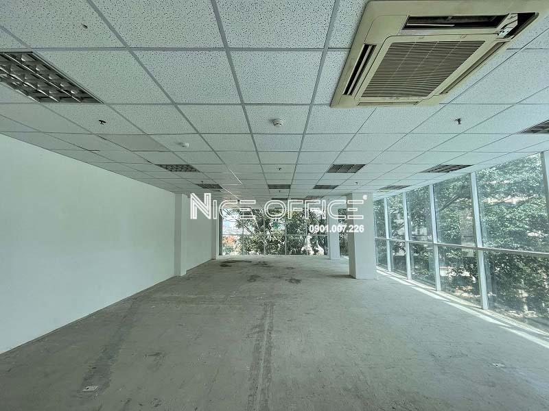 mat-bang-trong-cho-thue-tai-toa-nha-da-kao-center