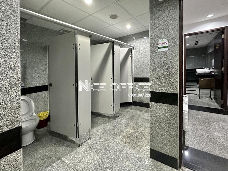 nha-ve-sinh-nu-co-den-3-buong-rieng