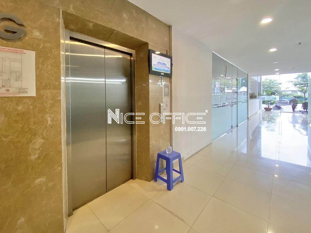 thang-may-tai-toa-nha-hong-anh-japan-building