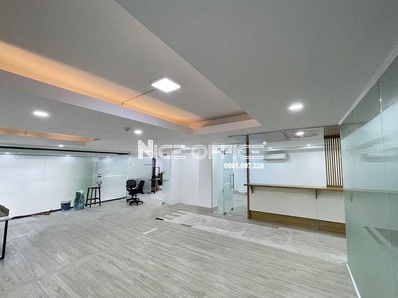 TÒA NHÀ SADO REAL BUILDING - Hình ảnh 8