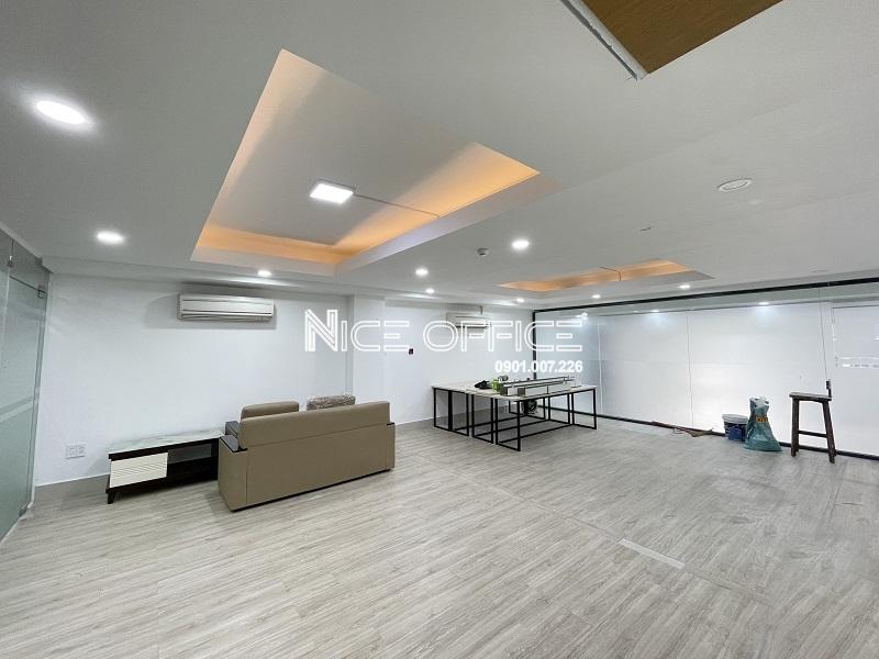 TÒA NHÀ SADO REAL BUILDING - Hình ảnh 7