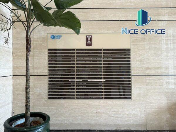 Bảng tên doanh nghiệp tại tầng trệt tòa nhà Saigon Tower