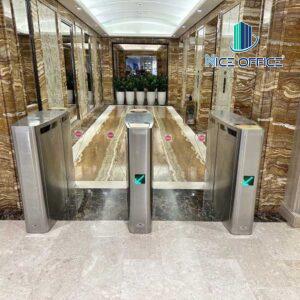 Cổng ra vào dùng thẻ từ hiện đại tại tòa nhà Saigon Times Square