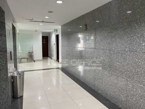 Hành lang chung tại mỗi tầng tòa nhà TMS Building