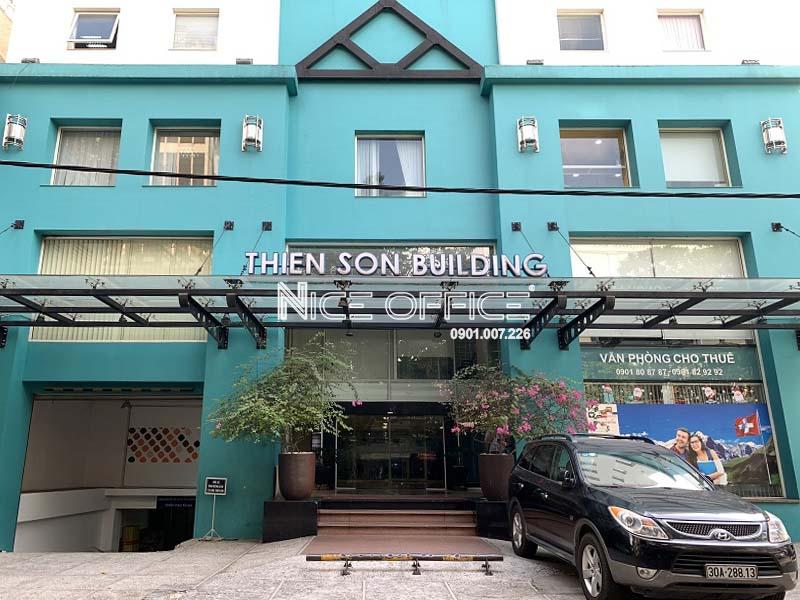 khuon-vien-phia-truoc-toa-nha-thien-son-building-quan-3