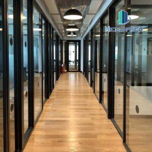 Lối di chung tại văn phòng trọn gói The Sentry, quận 1