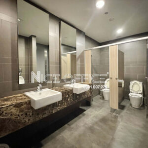 Nhà vệ sinh tại mỗi tầng tòa nhà President Place