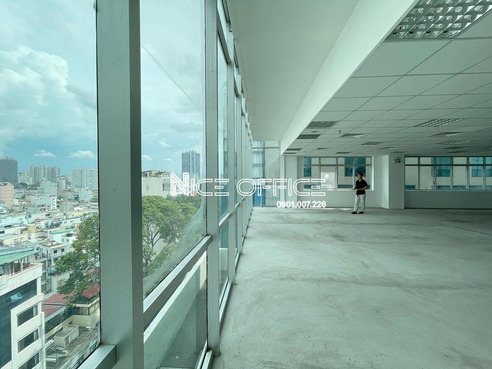 view-thong-thoang-tai-moi-tang-toa-nha-halo-building-premium-building