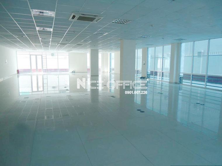 san-van-phong-tai-toa-nha-resco-tower