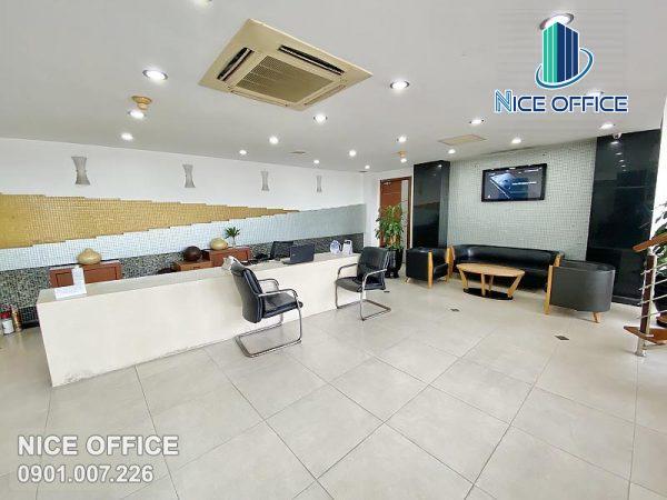 Khu vực sảnh tầng trệt và lễ tân tại Sunshine Building quận 1