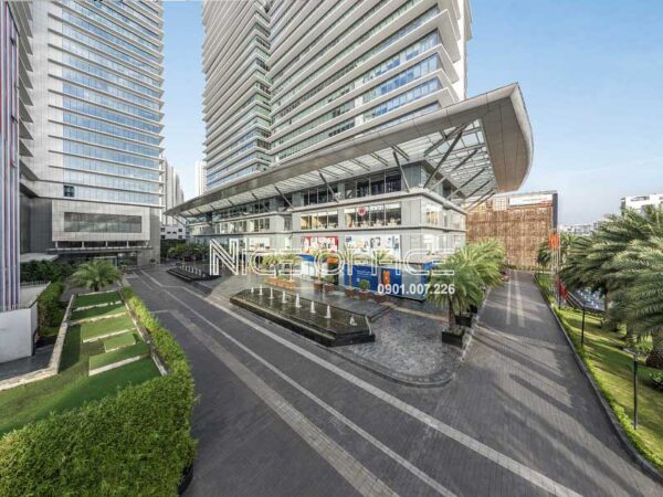 Khuôn viên kết nối tháp A và tháp B tại tòa nhà hạng A Viettel Tower
