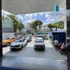 Khuôn viên phía trước tòa nhà Vina Building