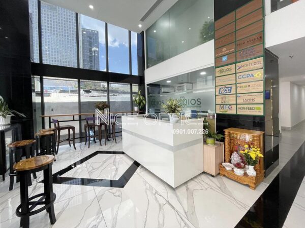 Lễ tân tại tòa nhà IOS Building