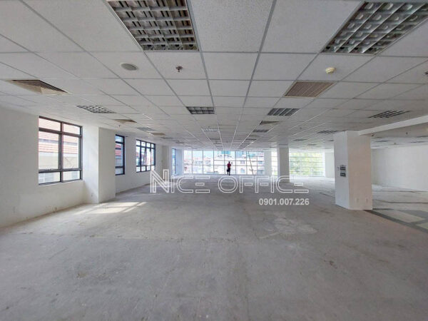 Mặt bằng trống nguyên sàn tại tòa nhà Rosana Tower