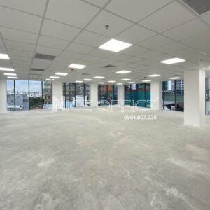 Mặt bằng trống view mặt trước tòa nhà IOS Building