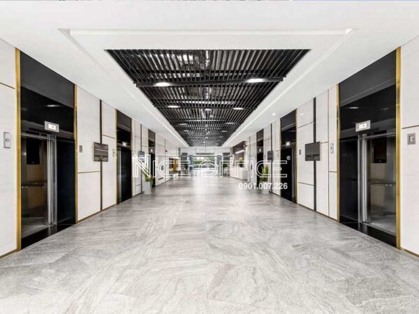 Sảnh thang máy tại Viettel Complex Tower A
