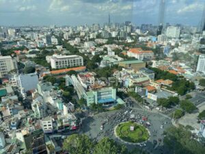 View vòng xoay Công Trường Dân Chủ nhìn từ tầng 20 tòa nhà Viettel