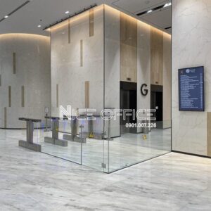 Cổng ra vào dùng thẻ từ tại Centre Point Tower