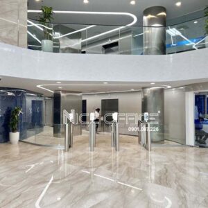 Cổng ra vào văn phòng dùng thẻ từ tại Alpha Tower