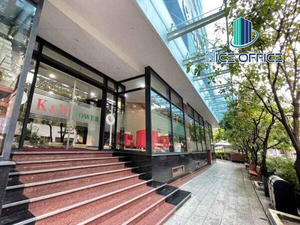 Cổng vào tòa nhà K&M Tower