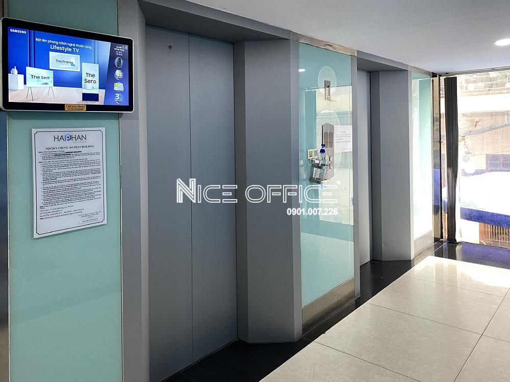 hai-thang-may-tai-toa-nha-ha-phan-building-quan-phu-nhuan