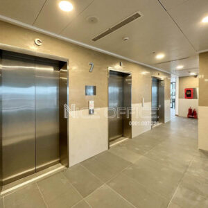 Hệ thống 3 thang máy tại tòa nhà Alpha Tower