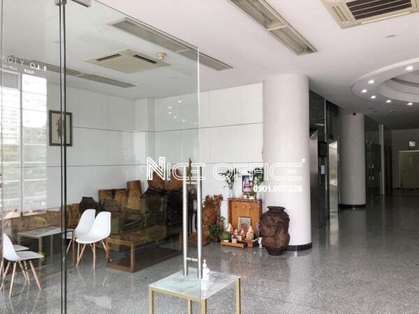 Khu vực tiếp khách chung tại tầng trệt tòa nhà