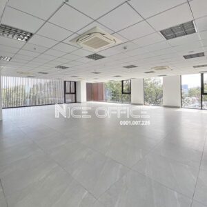 Mặt bằng trống cho thuê view mặt trước tại tòa nhà Akuruhi Tower