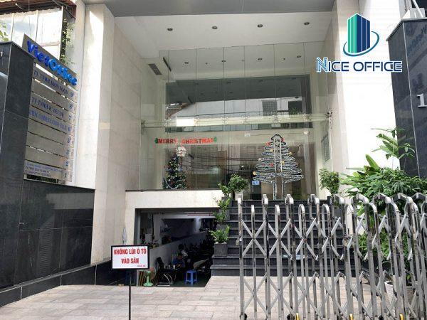 Mặt tiền tòa nhà Viet Office Building rộng rãi