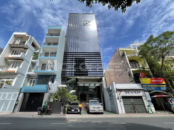 Tòa nhà Gia Thy Building đường Đào Duy Anh, quận Phú Nhuận