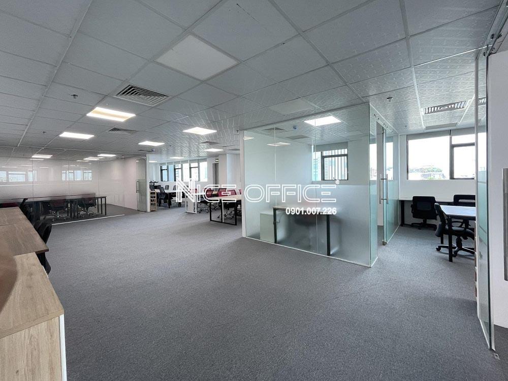 van-phong-dien-hinh-tai-km-tower