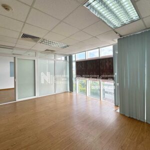 Văn phòng trống cho thuê có fit out cơ bản