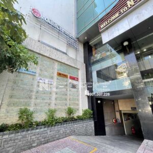 Bảng tên công ty tại sảnh ra vào tòa nhà Norch Building