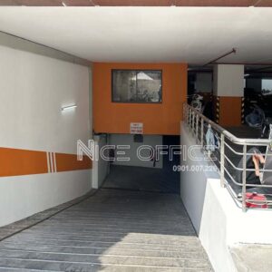 Lối xuống hầm xe tại tòa nhà Mỹ Thịnh Building