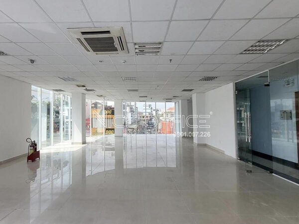 Mặt bằng trống cho thuê tại tòa nhà Gems Building đường Cộng Hòa