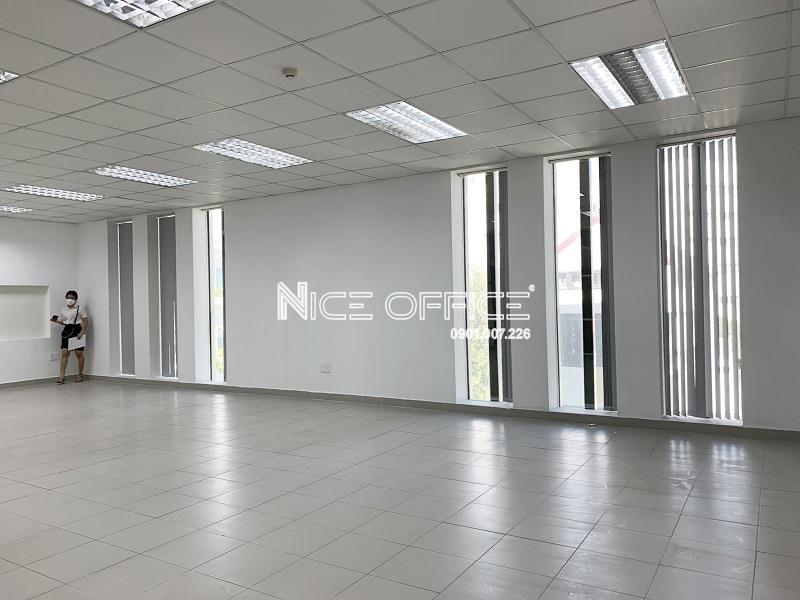 mat-bang-trong-cho-thue-tai-toa-nha-np-tower-quan-3