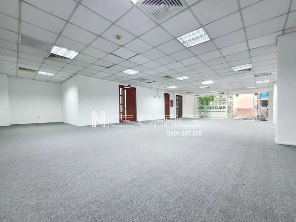 Mặt bằng trống nguyên sàn tại tòa nhà Halo Điện Biên Phủ