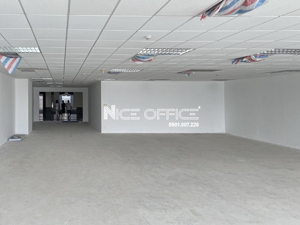 mat-bang-trong-tai-toa-nha-etown-cong-hoa