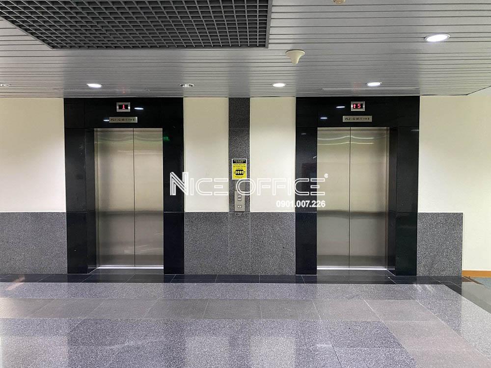 thang-may-tai-etown-cong-hoa