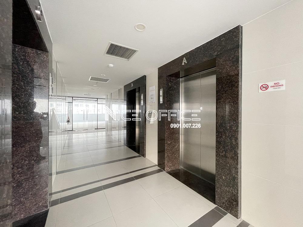 thang-may-toc-do-cao-tai-toa-nha-cong-hoa-garden