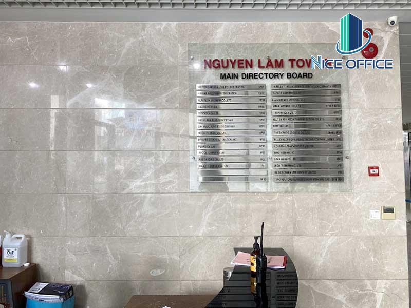 Bàng tên công ty tại sảnh tầng trệt tòa nhà Nguyễn Lâm Tower