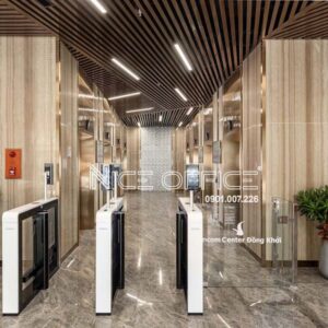 Cổng ra vào dùng thẻ tại tòa nhà Vincom Center Tower